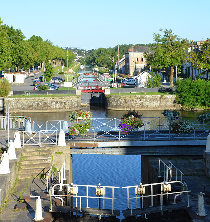Canal, Vilaine, Ecluse et Pont tournant à Redon - VGonzalez