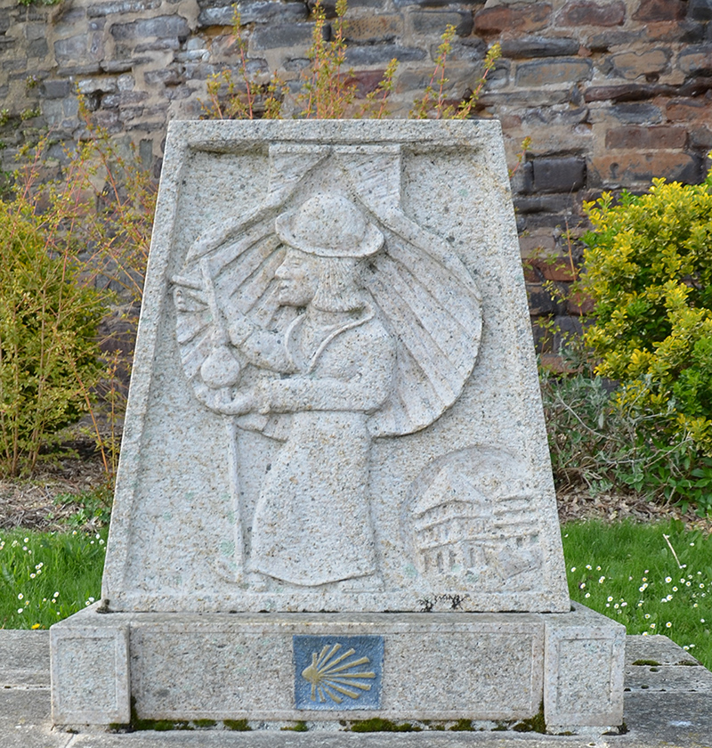 Stèle Pèlerins de St jacques de Compostelle à Redon - AMahe